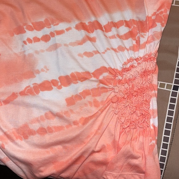 Peach & White Casual Top, Size M, EUC - Picture 4 of 4